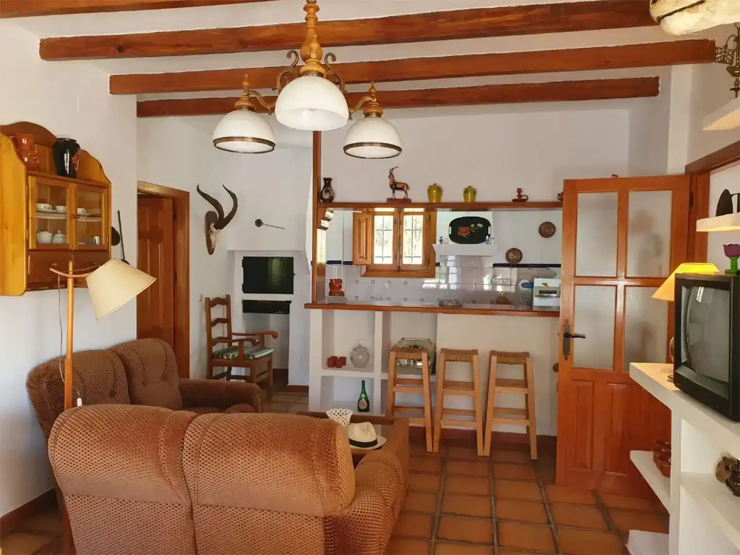 Living room of Flat for sale in Trevélez  with Storage room, Furnished and Balcony