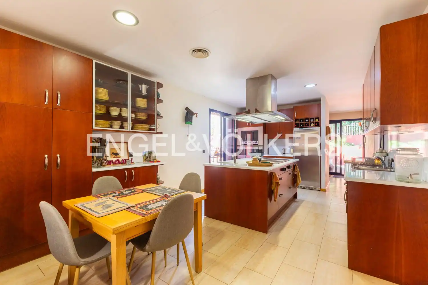 Cocina de Casa o chalet en venta en Gilet con Aire acondicionado, Calefacción y Jardín privado