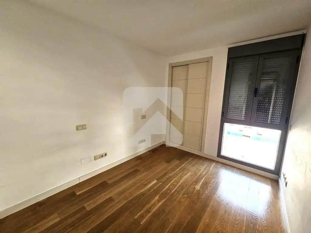 Habitación de Piso de alquiler en Madrid con Aire acondicionado, Calefacción y Trastero