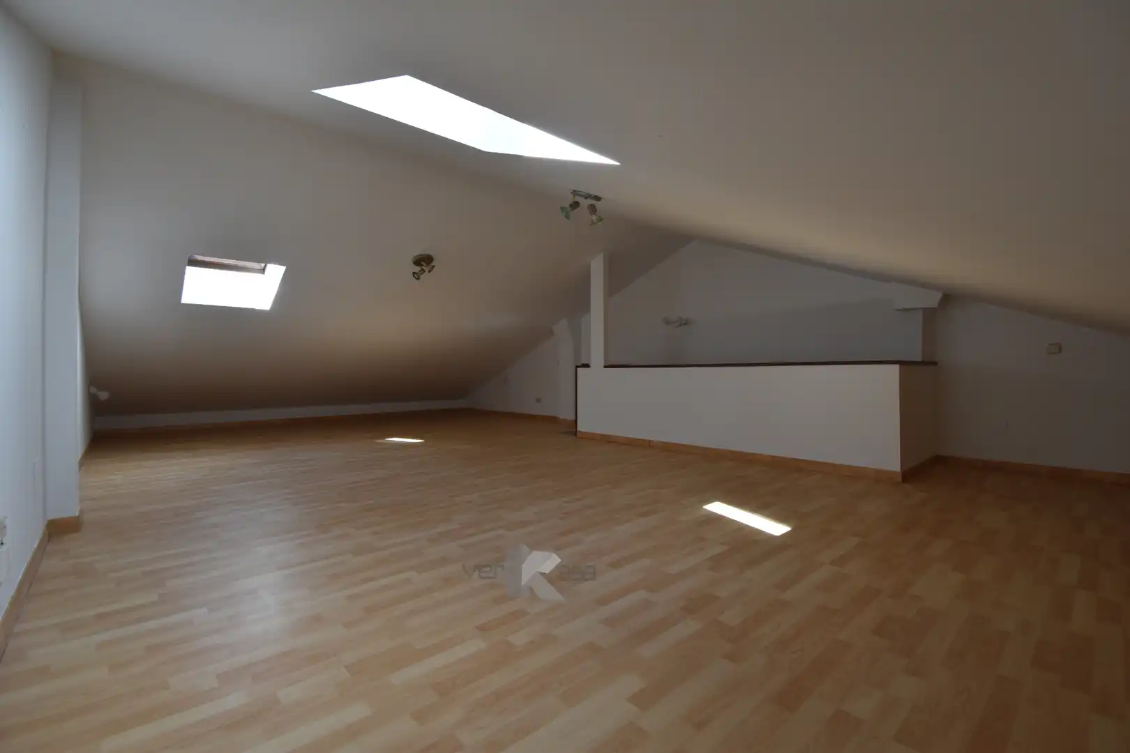 Einfamilien-Reihenhaus zum Verkauf in San Martín de la Vega mit Klimaanlage, Heizung und Privatgarten