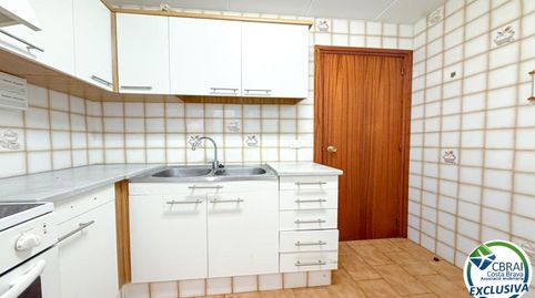 Ubicado en una segunda planta de un edificio sin ascensor, este piso destaca por su excelente distribución y su ambiente cálido y, immagine 4