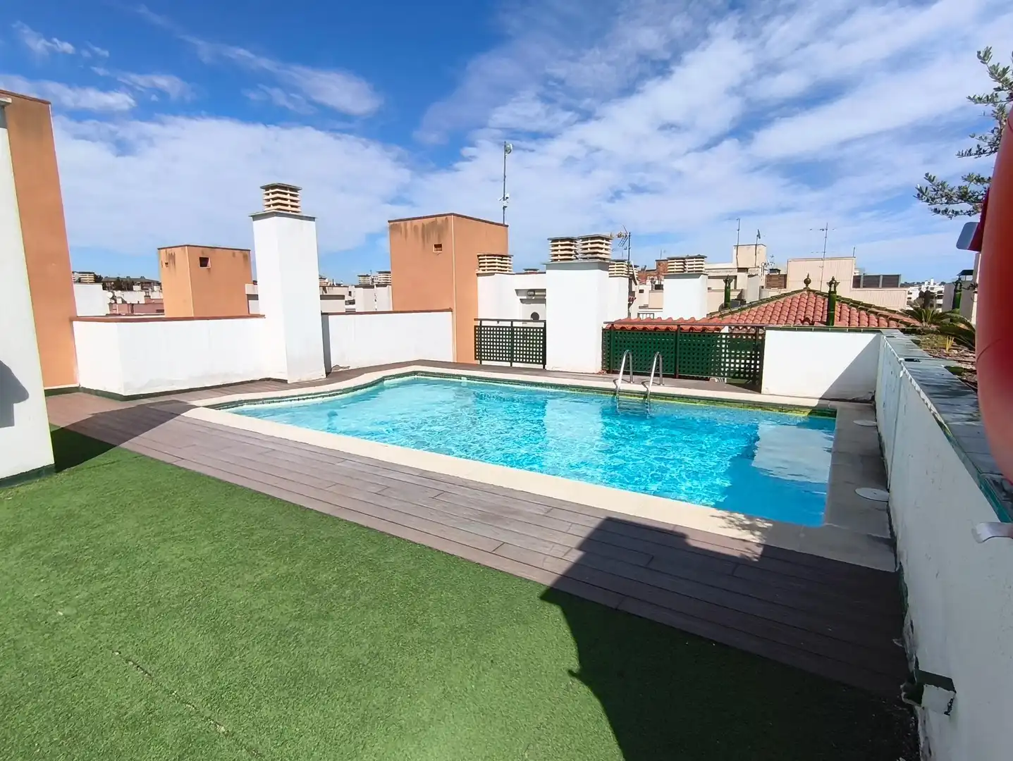 Piso con piscina en venta en Carrer de Joan Miró, imagen 3