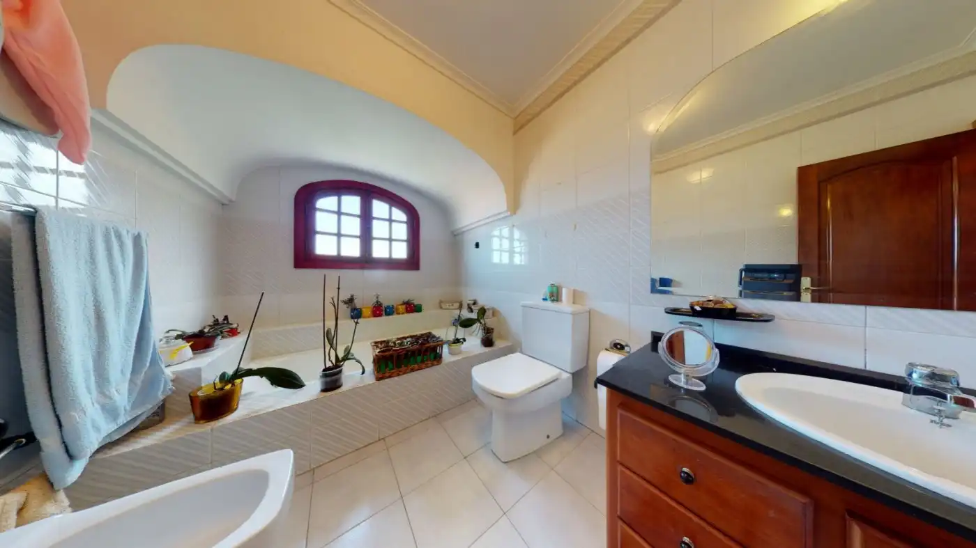 Bany de Casa o xalet en venda en Las Palmas de Gran Canaria amb Jardí privat, Terrassa i Traster