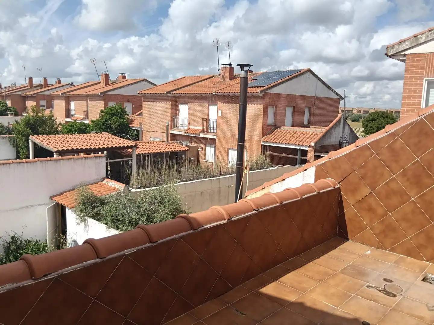 Terrassa de Casa adosada en venda en Cedillo del Condado amb Calefacció, Jardí privat i Terrassa