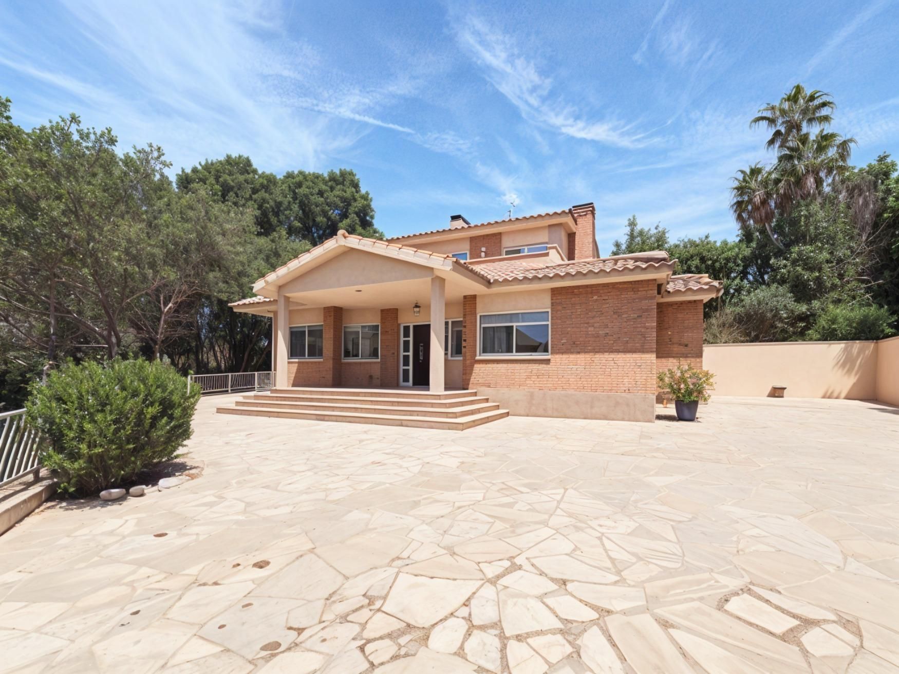 Vista exterior de Casa o xalet en venda en Castellvell del Camp amb Aire condicionat, Calefacció i Jardí privat