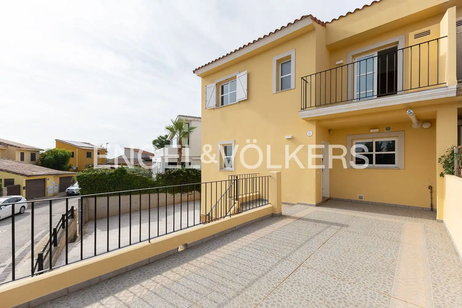 Exterior view of Houses for rent in Riba-roja de Túria, Valencia