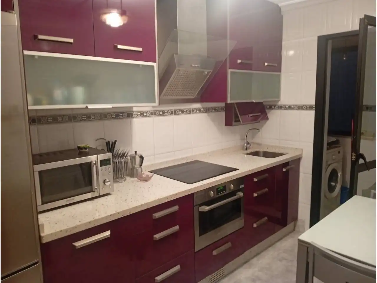 Cuina de Pis en venda en Oviedo  amb Calefacció, Parquet i Moblat