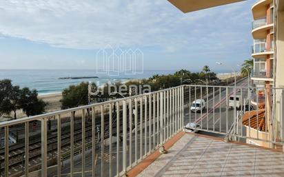 Exterior view of Flat for sale in Premià de Mar  with Terrace