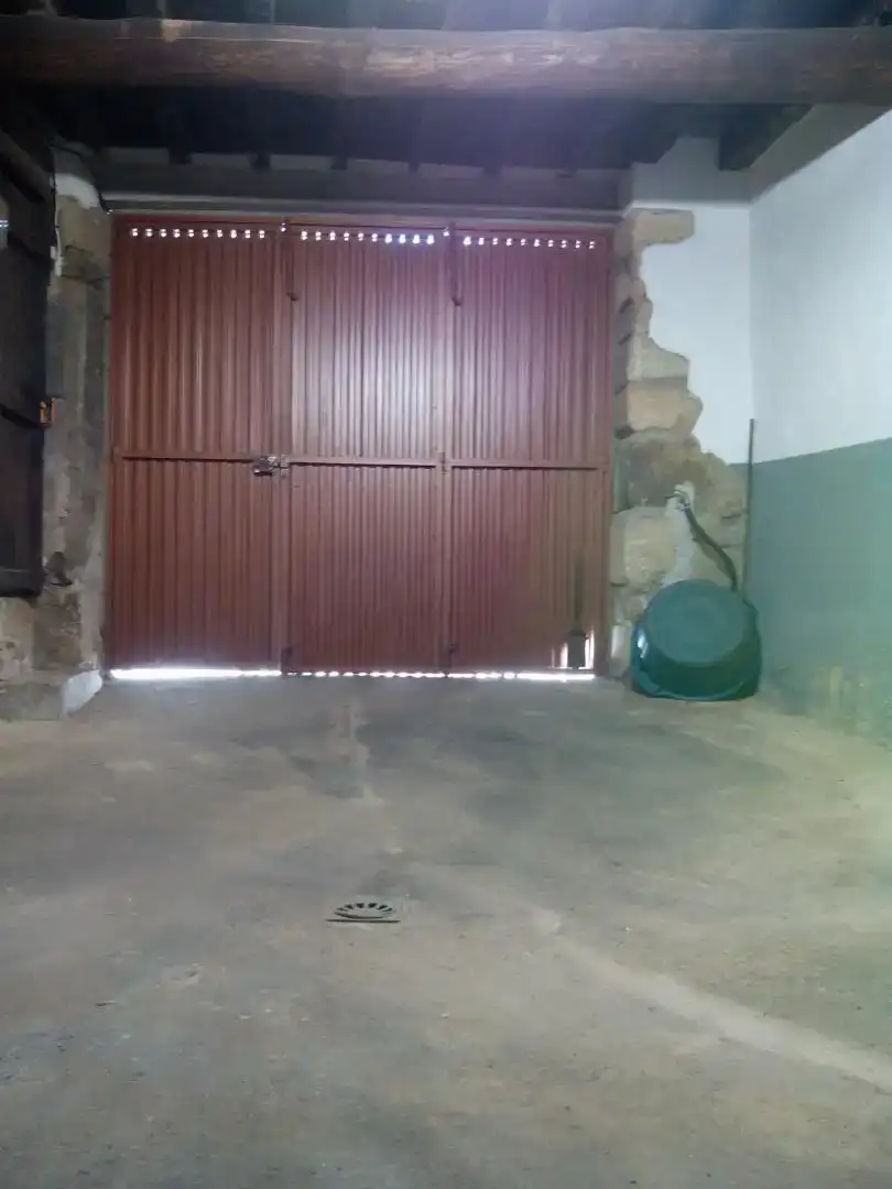 Aparcament de Casa adosada en venda en Cadalso amb Traster, Moblat i Forn