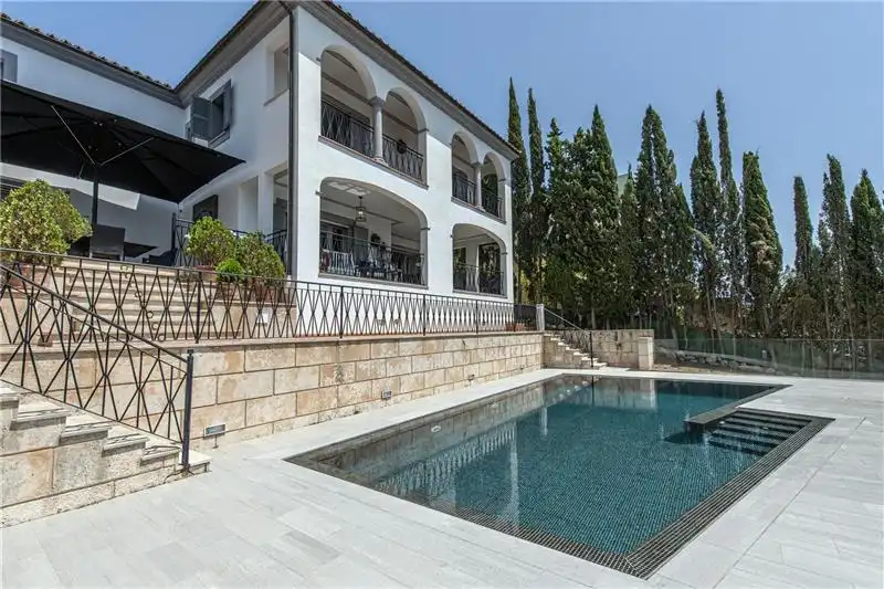 Swimming pool of Houses for sale in Calvià  with Air Conditioner, Heating and Private garden