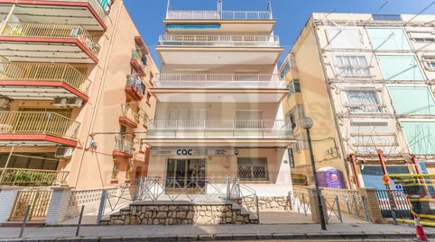 Piso en venta en Passeig Miramar, 3 dormitorios.