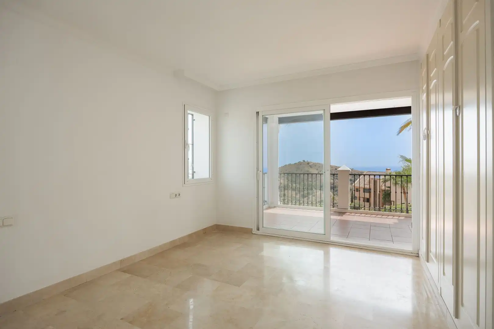 Apartment mit Aufzug zum Verkauf in Calahonda, imagen 19