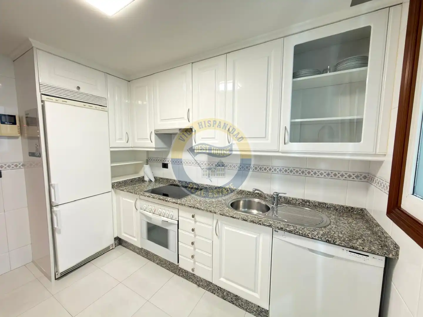 Apartments for rent in Calle ROSALIA DE CASTRO, Centro - Areal