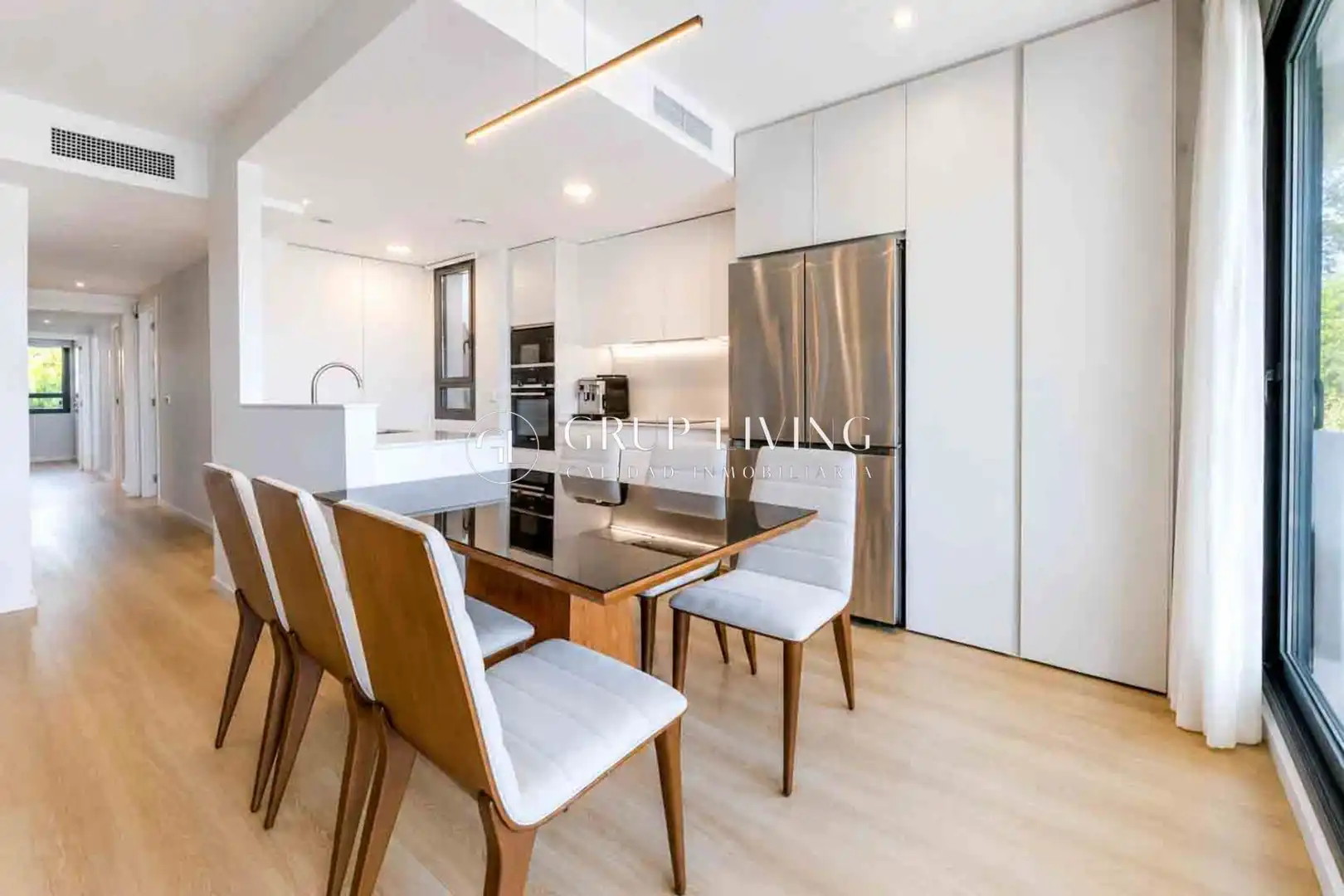 Vista exterior de Piso de alquiler en Sitges con Calefacción, Jardín privado y Terraza