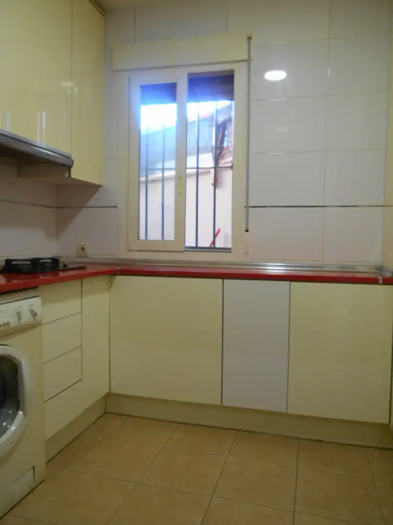 Cocina de Apartamento en venta en Ciudad Real con Aire acondicionado, Calefacción y Horno