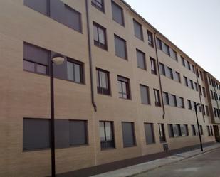 Exterior view of Flat for sale in Medina del Campo