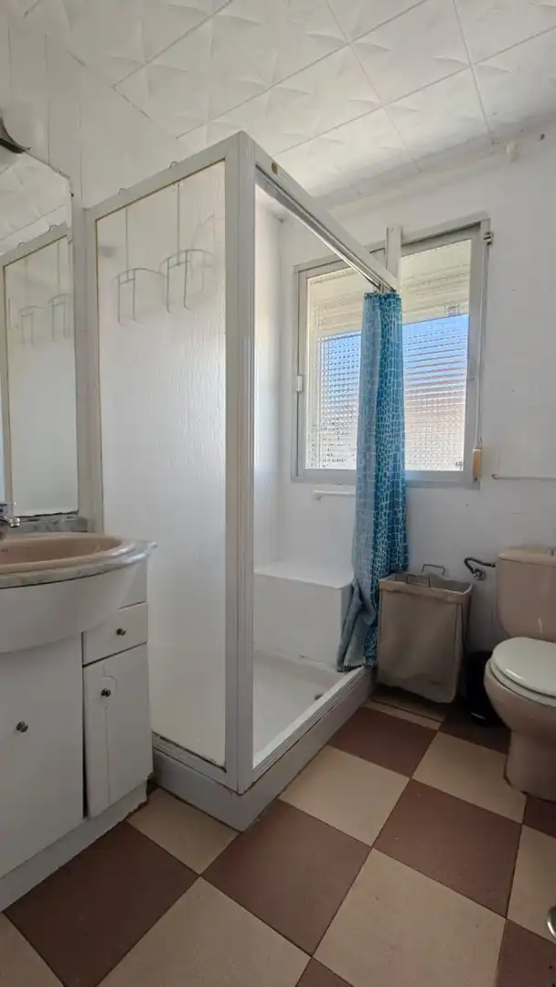Baño de Piso en venta en Granada con Aire acondicionado y Balcón