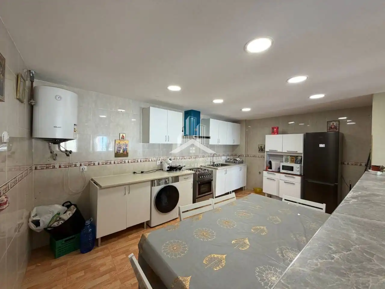 Cuina de Apartament en venda en Vila-real amb Parquet, Terrassa i Traster