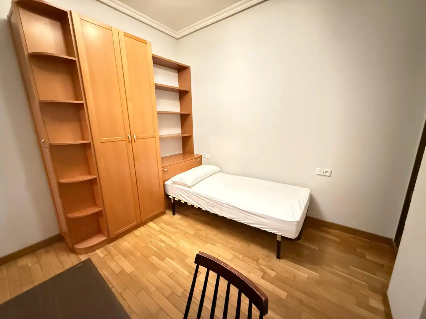 Dormitori de Pis de lloguer en Salamanca amb Calefacció, Parquet i Moblat