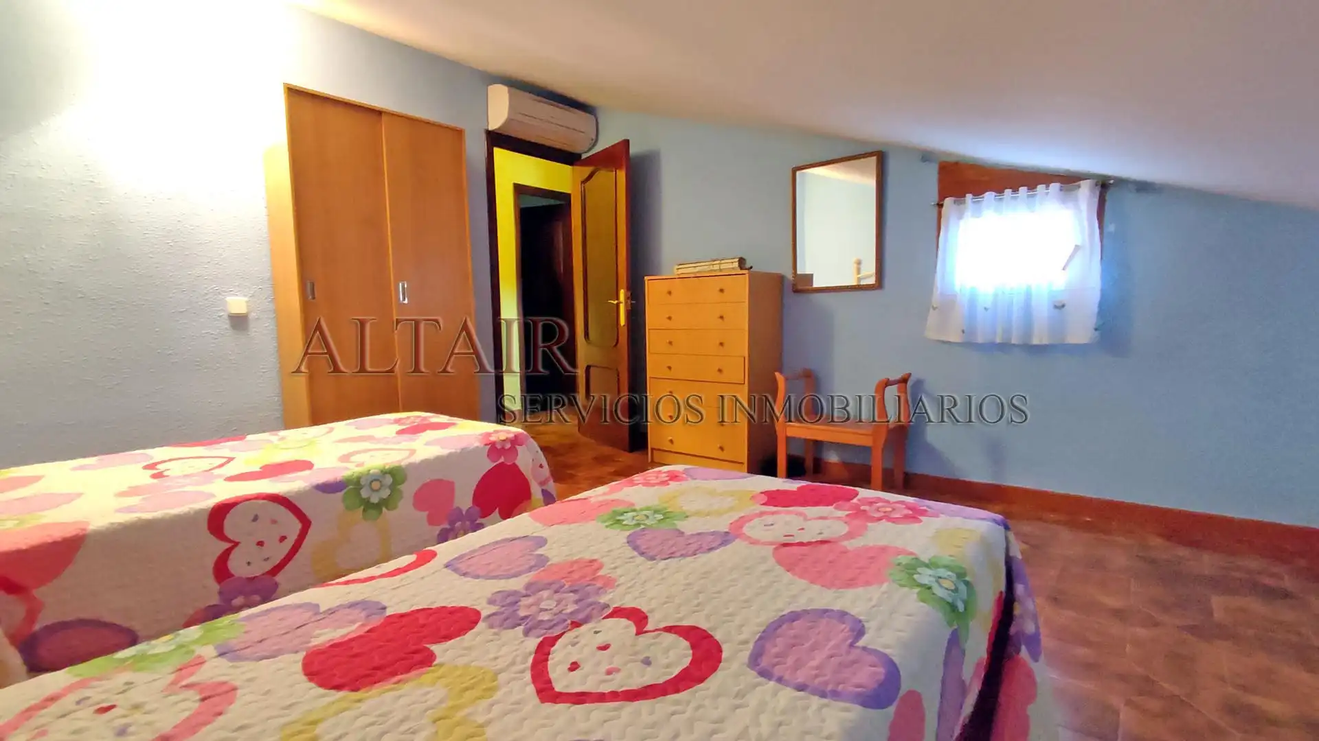 Habitación de Ático en venta en Navaluenga con Aire acondicionado, Calefacción y Terraza
