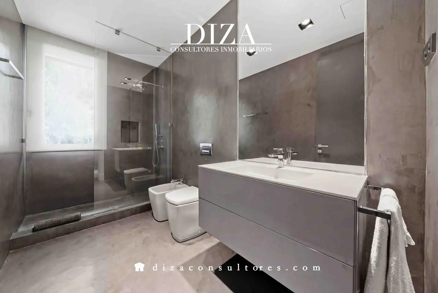 Baño de Casa o chalet en venta en Boadilla del Monte con Aire acondicionado, Calefacción y Jardín privado