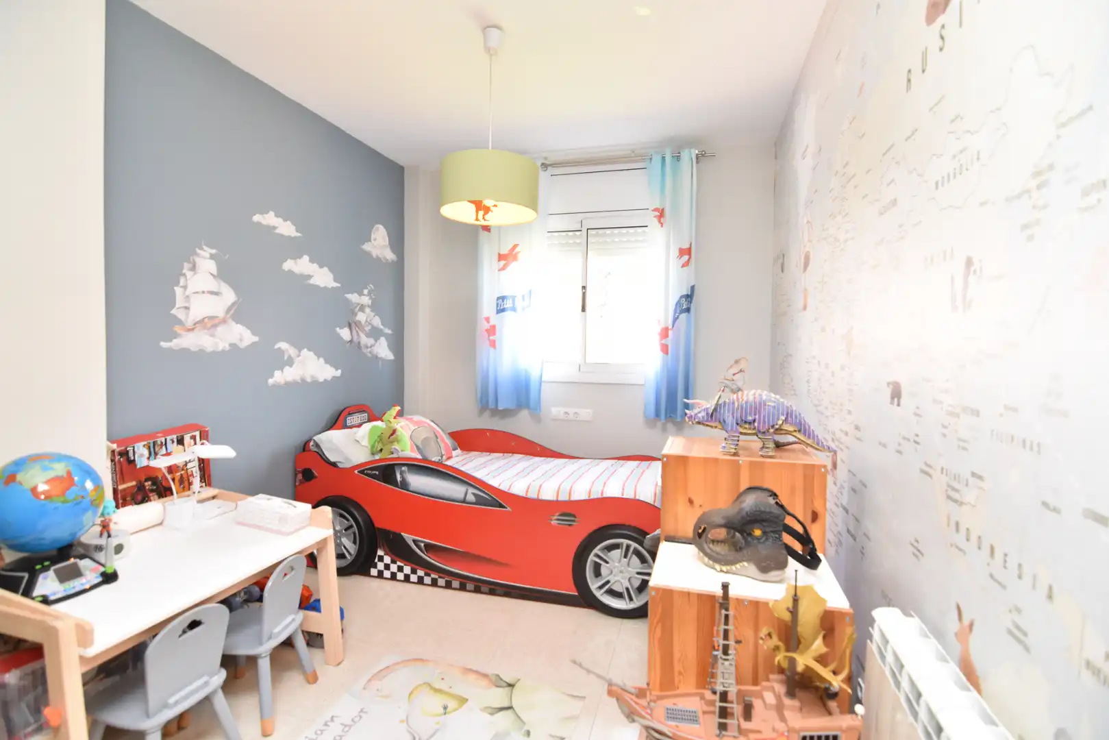 Habitación de Casa adosada en venta en Calella con Aire acondicionado, Calefacción y Jardín privado