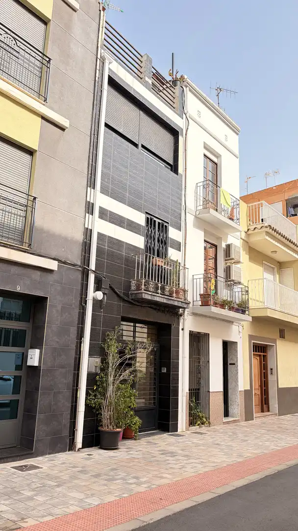 Vista exterior de Casa o xalet en venda en Castellón de la Plana / Castelló de la Plana amb Moblat