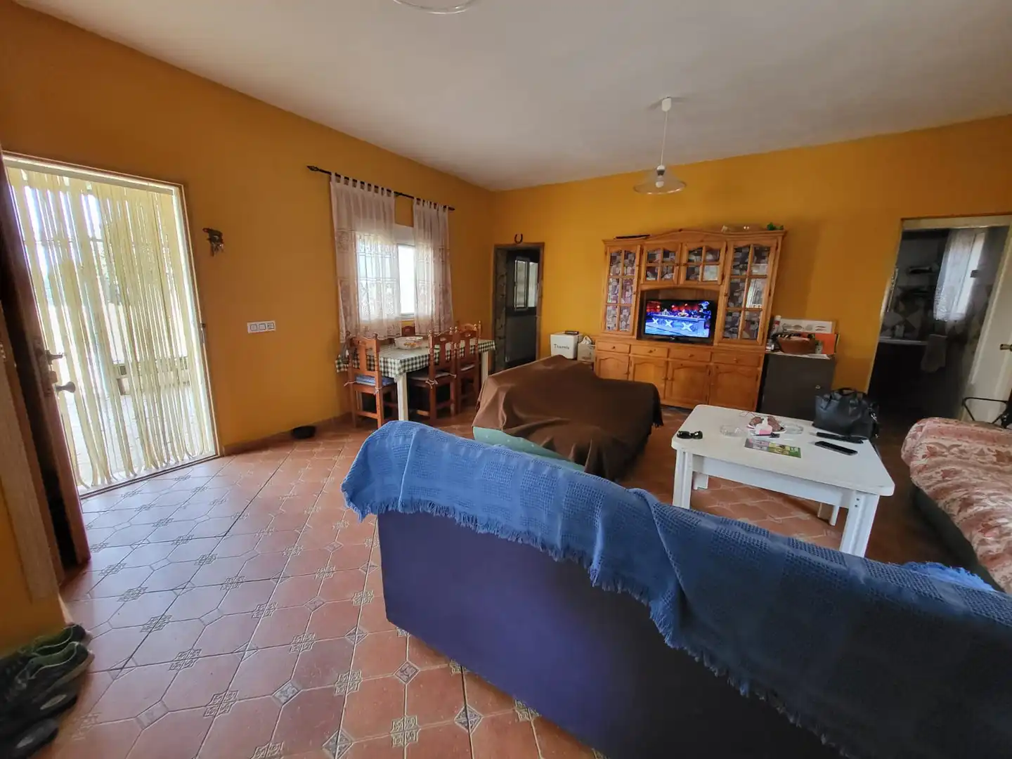 Sala d'estar de Finca rústica en venda en Medina Sidonia amb Calefacció, Jardí privat i Terrassa