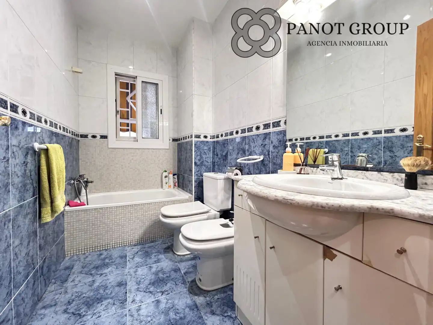 Bathroom of Flat for sale in Barcelona  with Terrace and Furnished