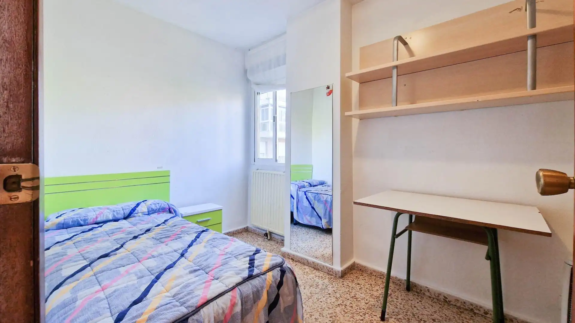 Schlafzimmer von Wohnung zur Miete in Badajoz mit Privatgarten, Möbliert und Balkon