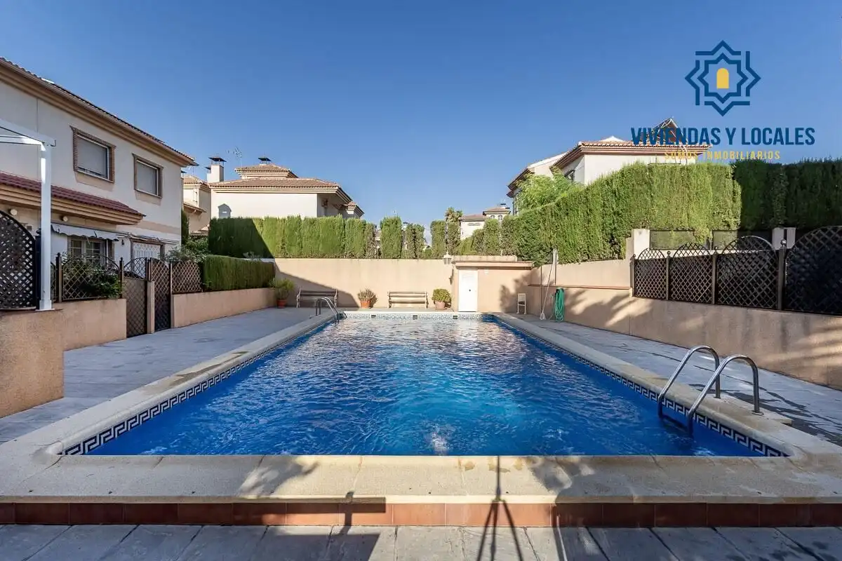 Casa con piscina en venta en Ogíjares, imagen 3
