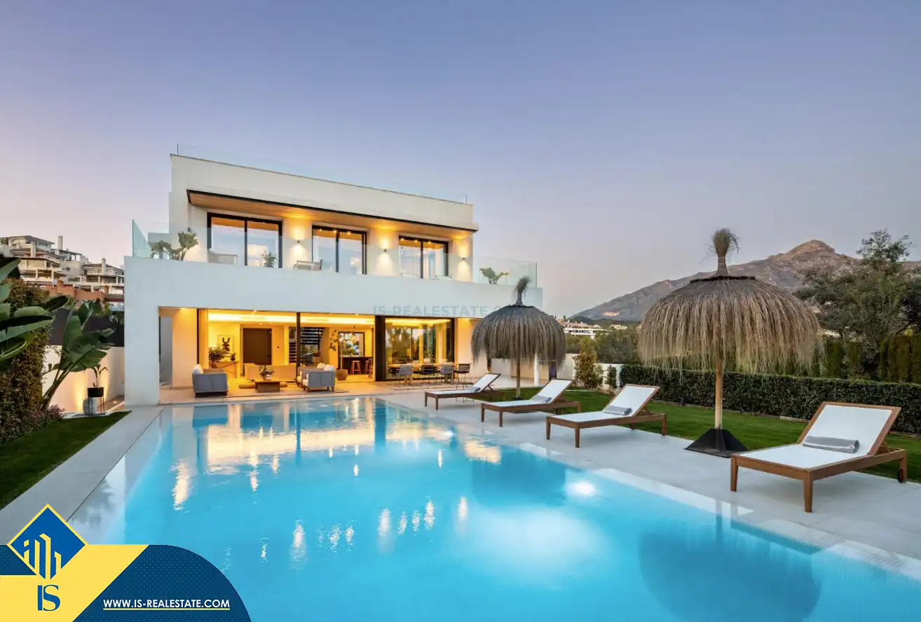 Villa con piscina in vendita a Nueva Andalucía