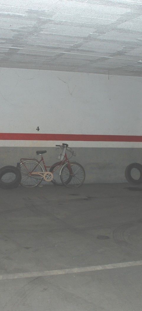 Garatge de lloguer a Passeig de la Muntanya, 106, Font Verda