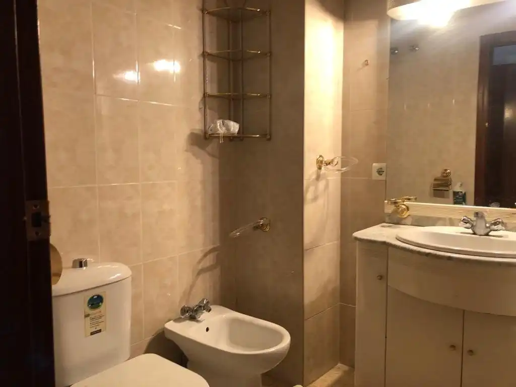Bathroom of Flat for rent in Cáceres  with Terrace