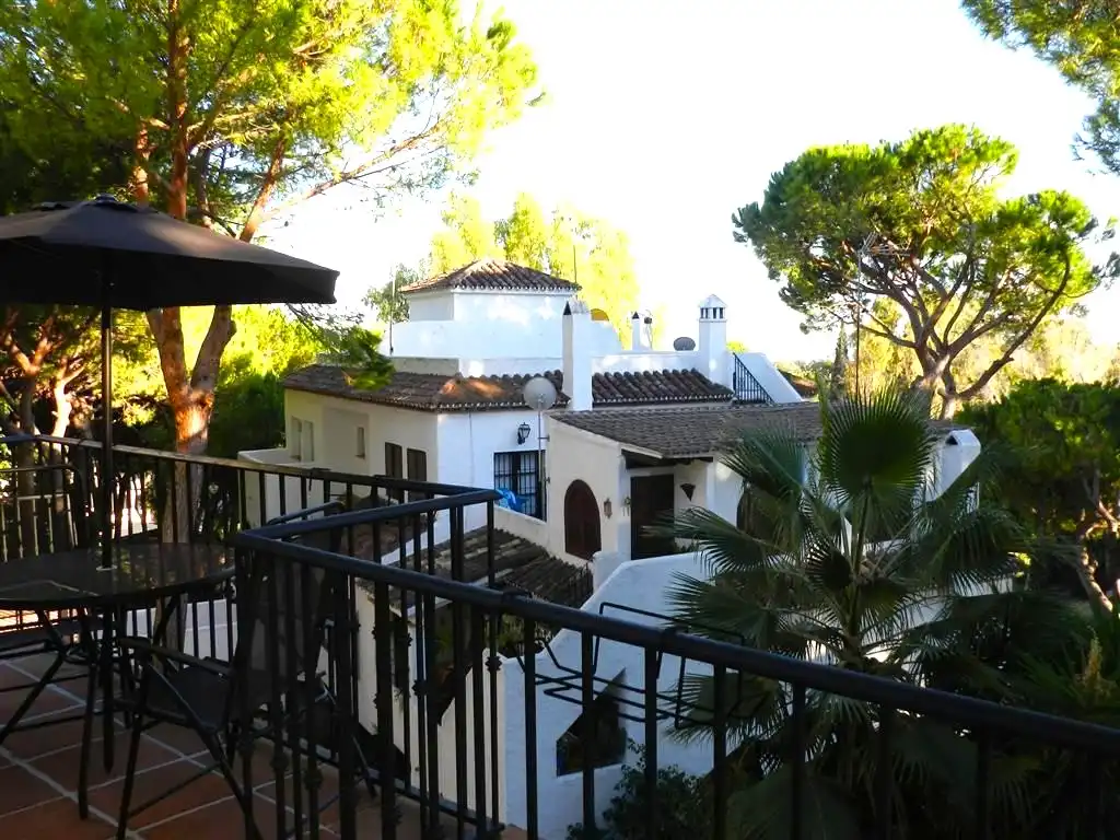 Appartement compact avec terrasse à vendre à Urbanización Los Pinos de Aloha 1, imagen 11