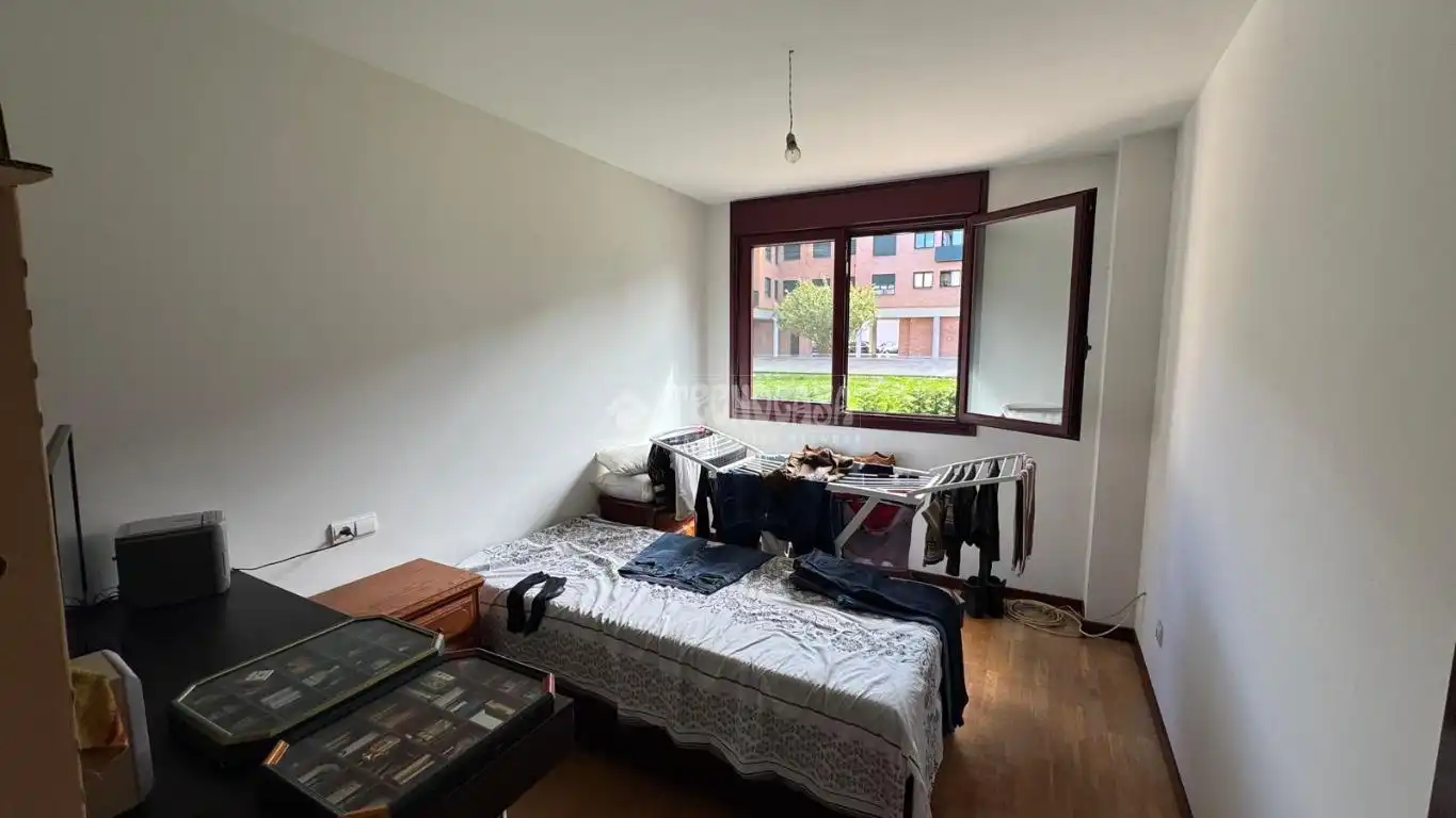 Habitación de Piso en venta en Gijón  con Trastero