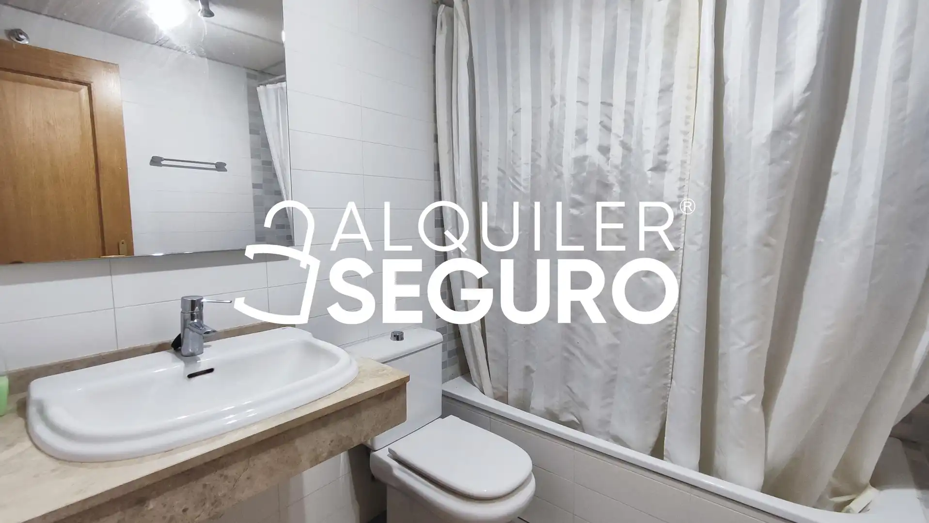 Bany de Pis de lloguer en Córdoba amb Aire condicionat, Traster i Piscina