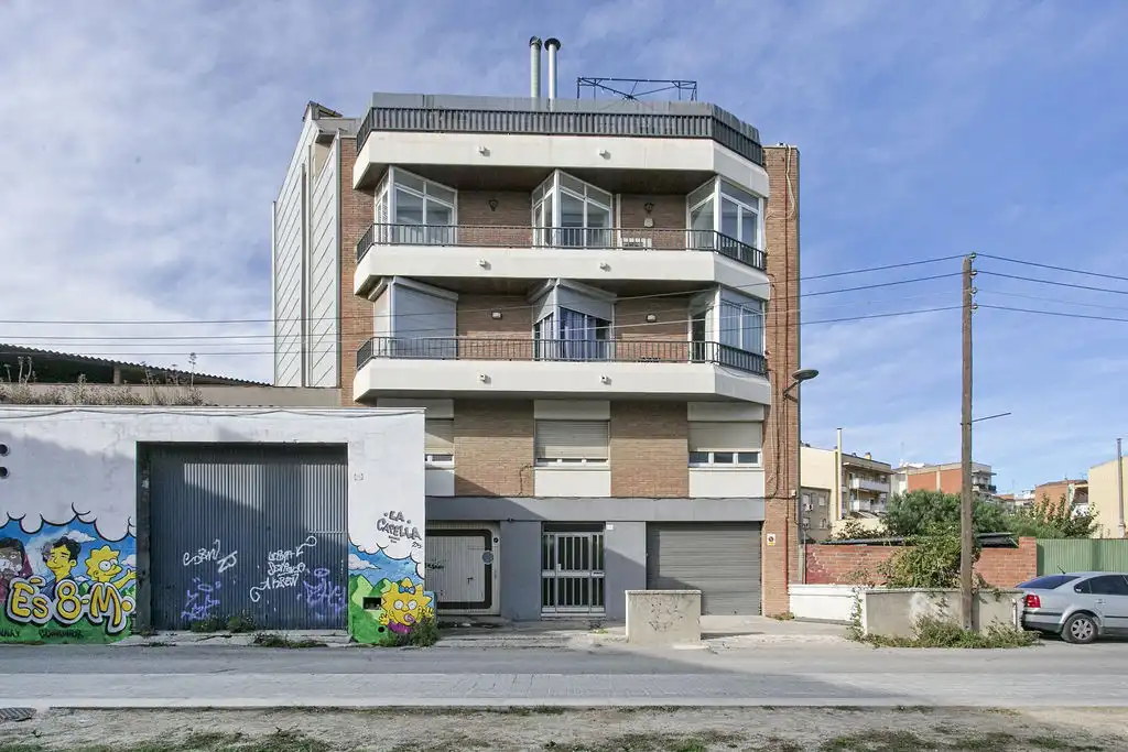 Exterior view of Flat for sale in Sant Vicenç Dels Horts