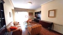 Sala d'estar de Pis en venda en Cáceres Capital amb Aire condicionat i Terrassa