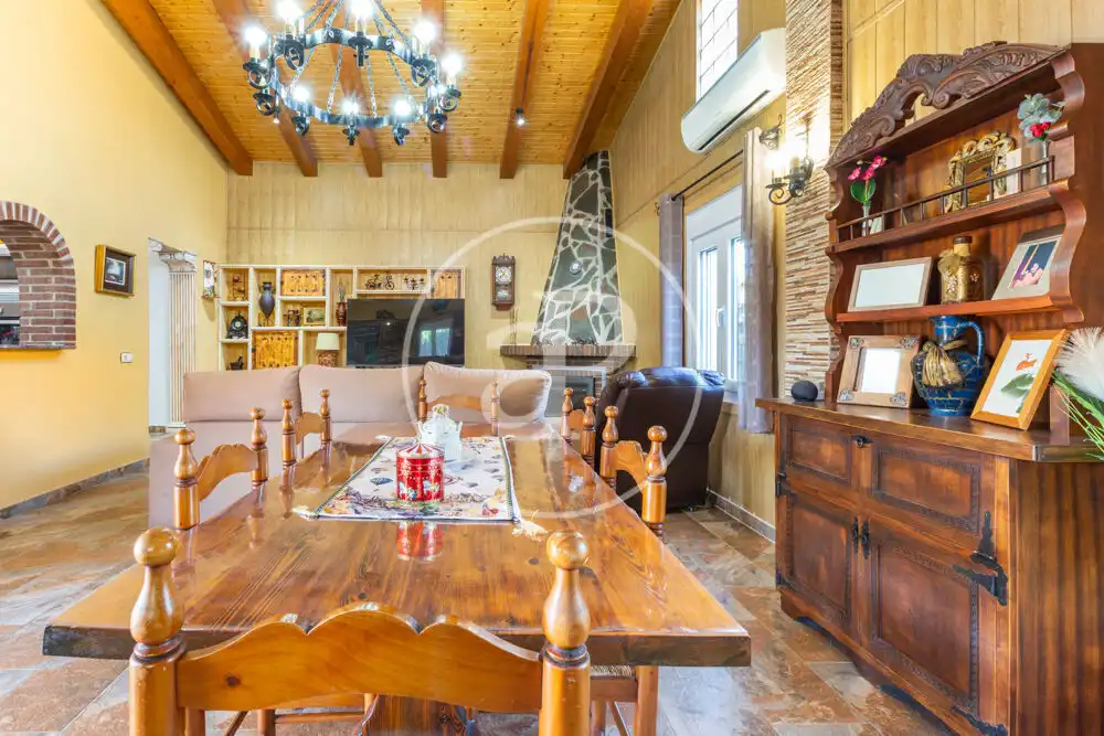 Comedor de Casa o chalet en venta en Montroi / Montroy con Aire acondicionado, Calefacción y Jardín privado