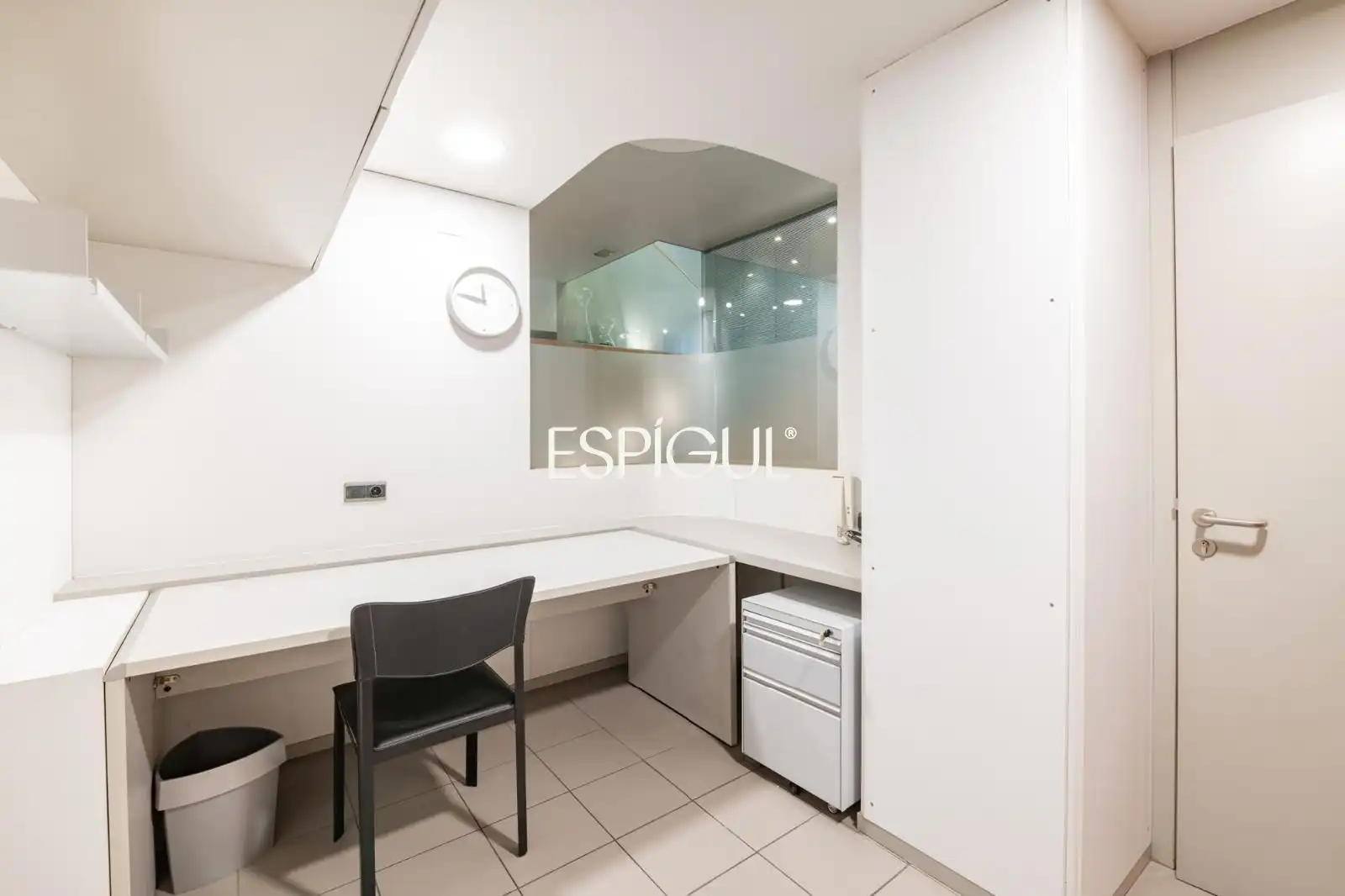 Geschaftsraum zum Verkauf in Barcelona mit Klimaanlage, Internet und Alarm