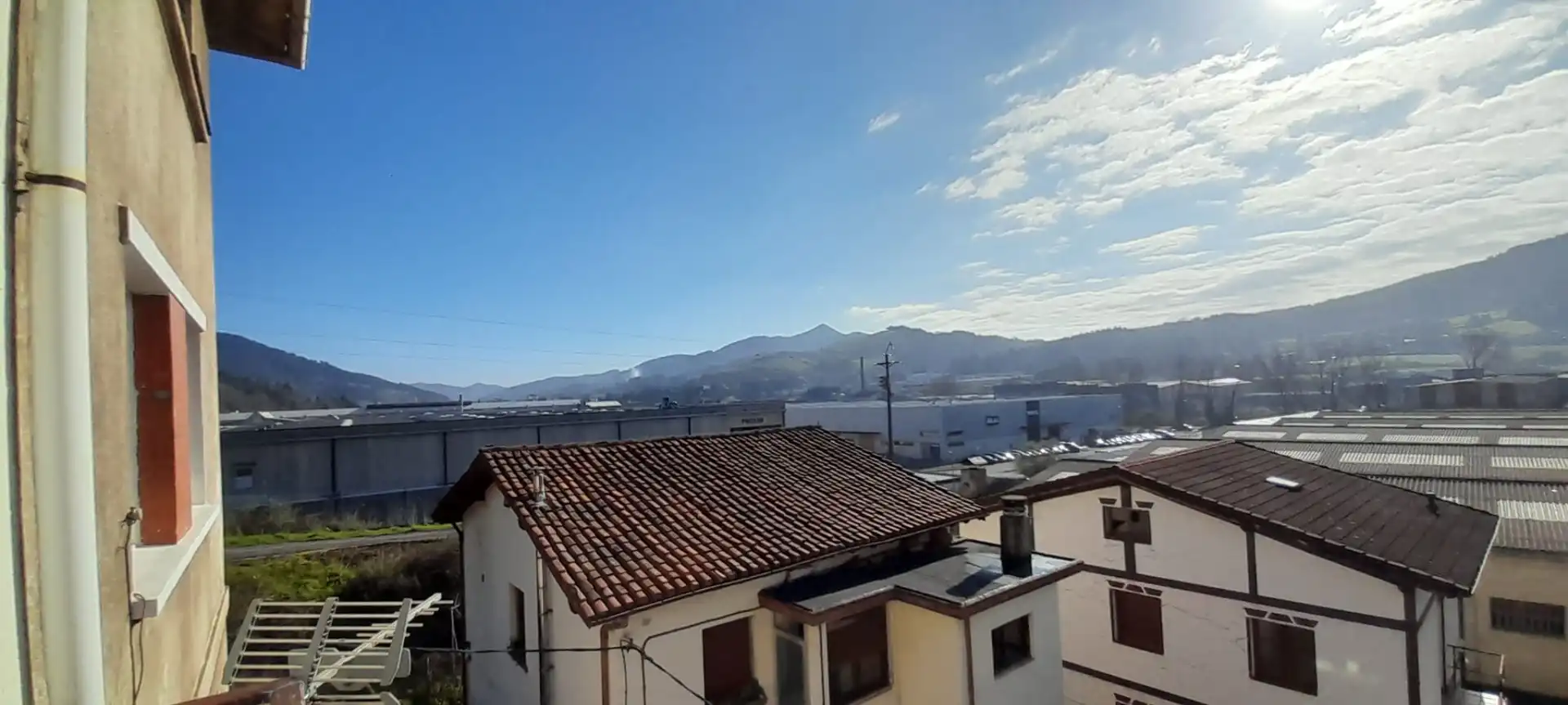 Vista exterior de Piso en venta en Laudio / Llodio con Calefacción, Amueblado y Balcón