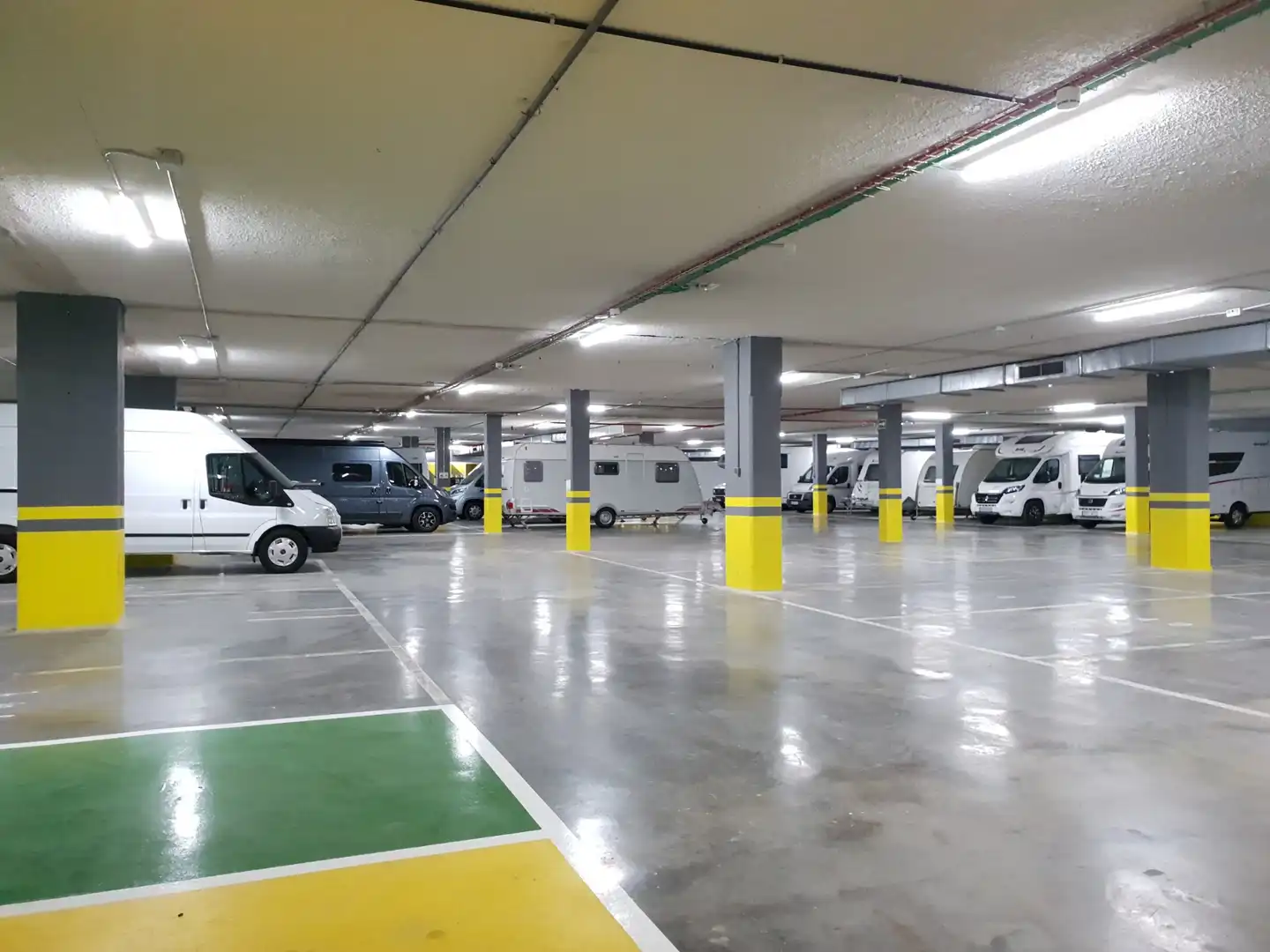Parking of Garage for rent in Valle de Trápaga-Trapagaran  with Alarm