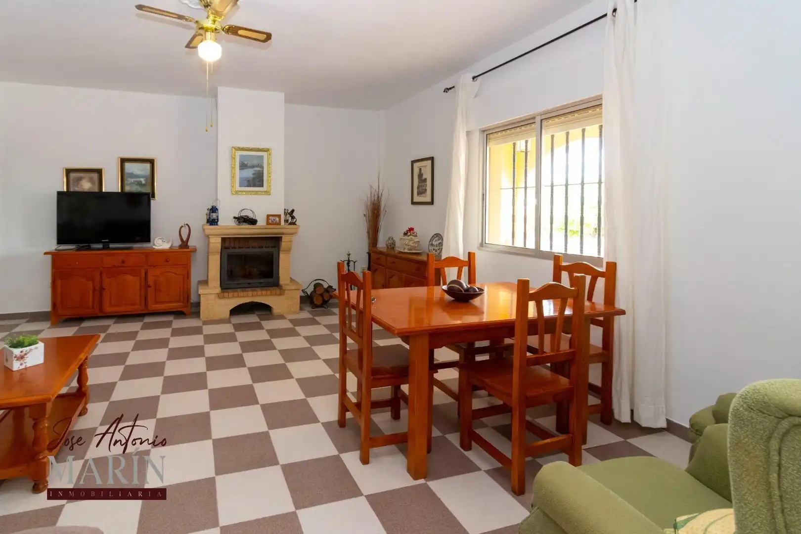 Sala de estar de Casa o chalet en venta en Badajoz con Aire acondicionado, Jardín privado y Piscina