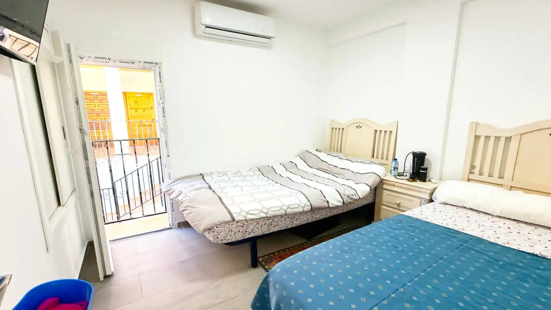 Dormitori de Local en venda en Benidorm amb Aire condicionat i Moblat