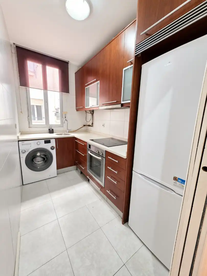 Kitchen of Flat for sale in Madrid  with Air Conditioner, Heating and Washing machine