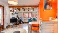 Sala d'estar de Casa adosada en venda en Sant Cugat del Vallès