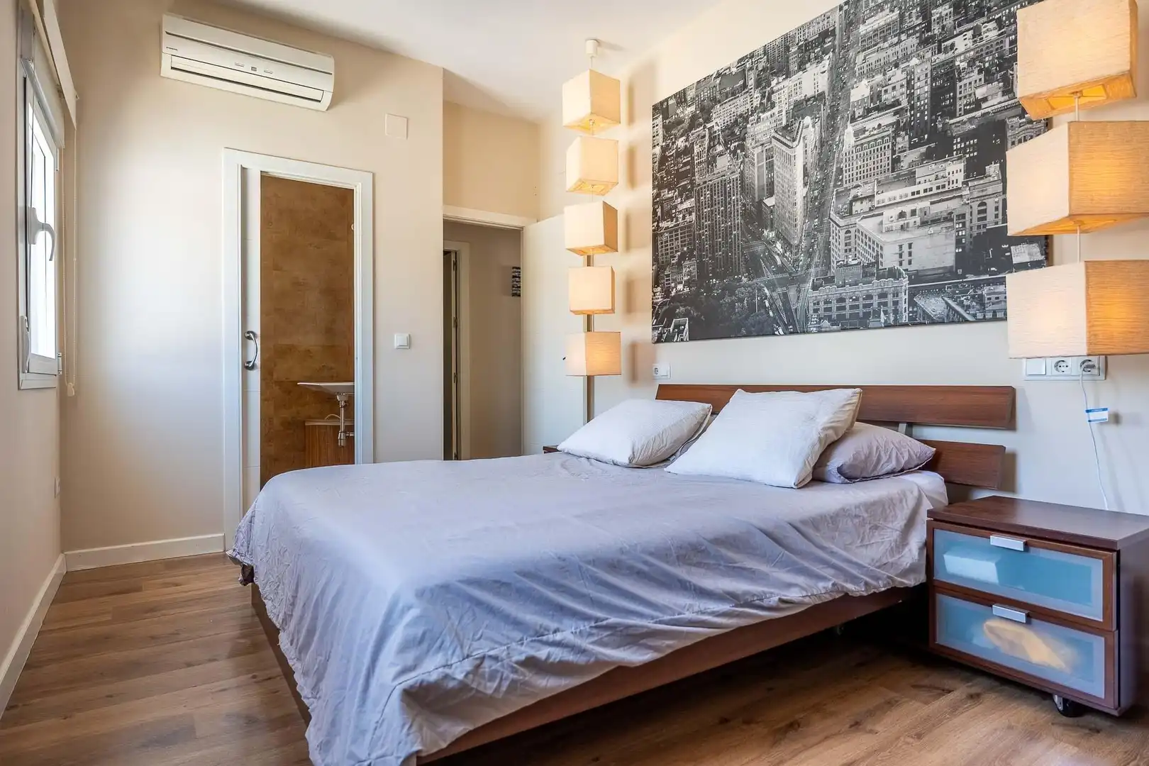 Habitación de Piso en venta en Sevilla con Aire acondicionado, Calefacción y Balcón