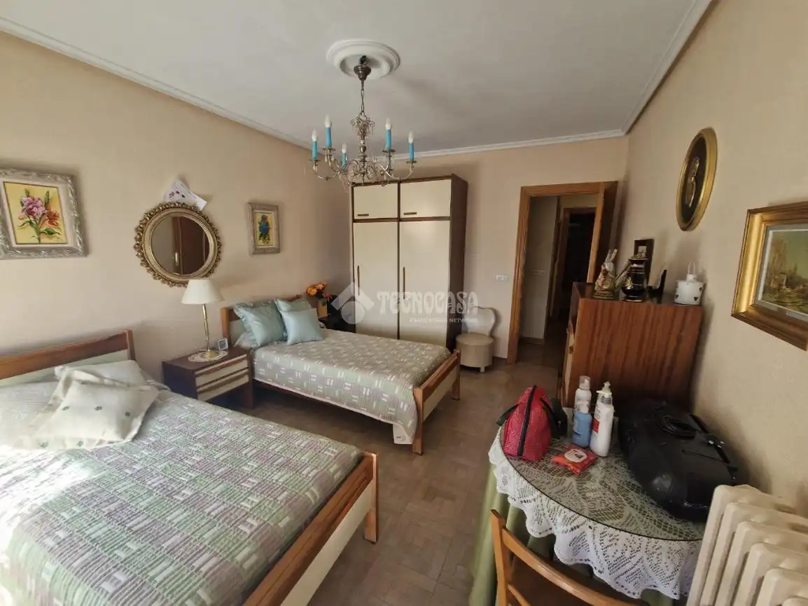 Habitación de Piso en venta en Palencia con Calefacción, Parquet y Terraza