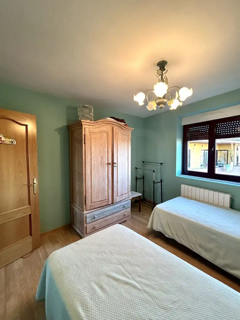 Bedroom of Flat for sale in Villamañán, León
